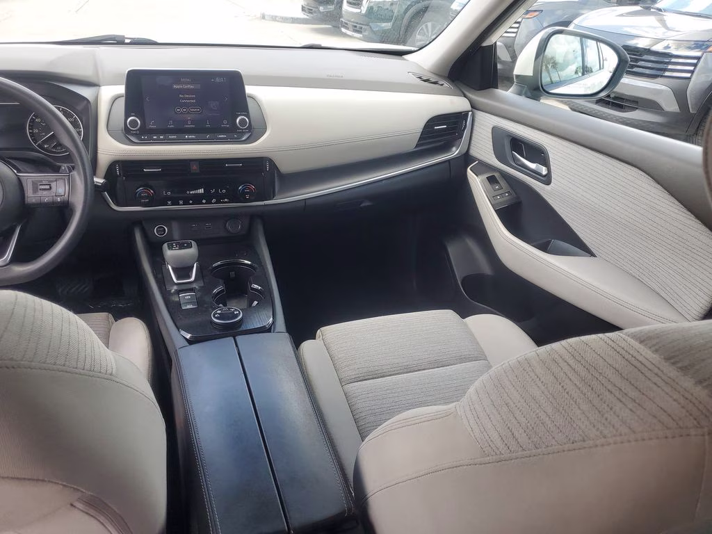 2021 Pearl White Tricoat Nissan Rogue SV AWD SUV