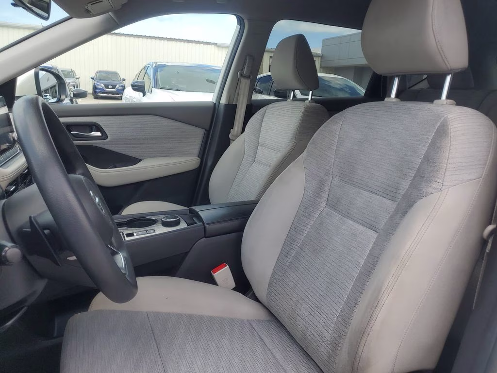 2021 Pearl White Tricoat Nissan Rogue SV AWD SUV
