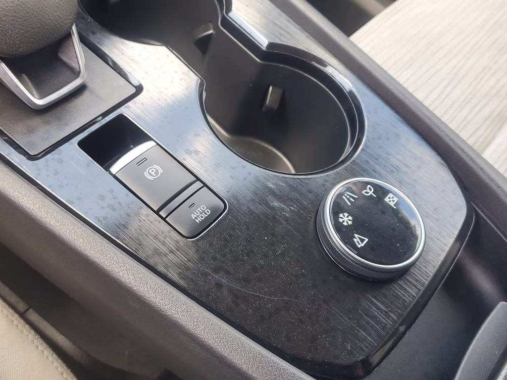 2021 Pearl White Tricoat Nissan Rogue SV AWD SUV