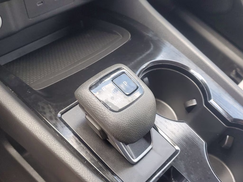 2021 Pearl White Tricoat Nissan Rogue SV AWD SUV