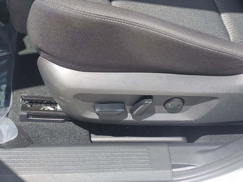 2024 Brilliant Silver Metallic Nissan Rogue SV AWD SUV