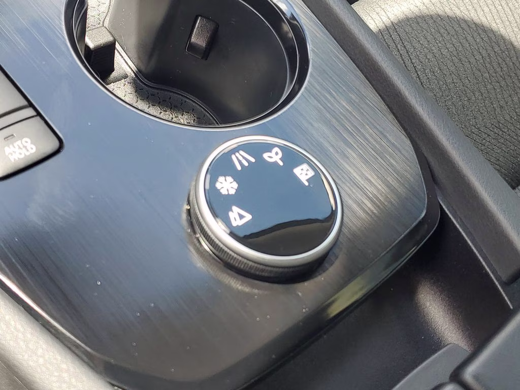 2024 Brilliant Silver Metallic Nissan Rogue SV AWD SUV