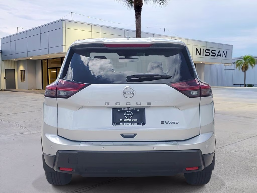 2024 Brilliant Silver Metallic Nissan Rogue SV AWD SUV