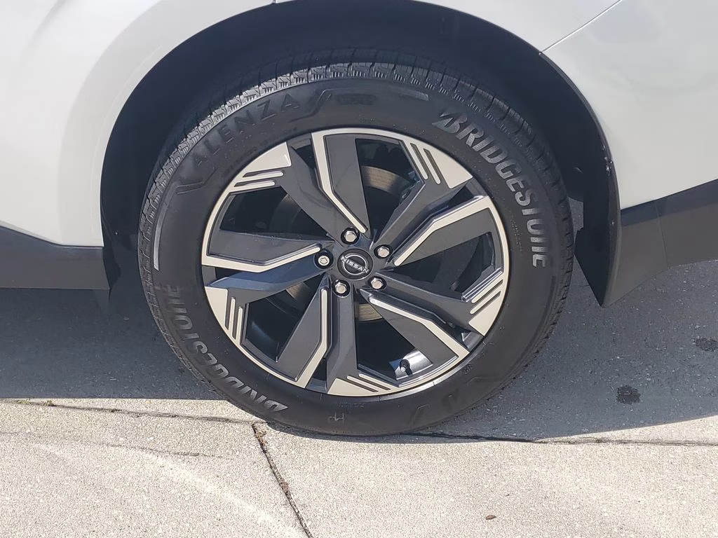 2026 Everest White Pearl Tricoat Nissan Murano SL AWD SUV