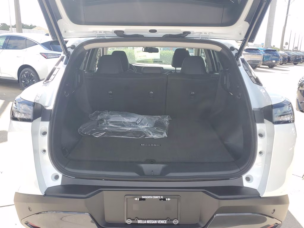 2026 Everest White Pearl Tricoat Nissan Murano SL AWD SUV