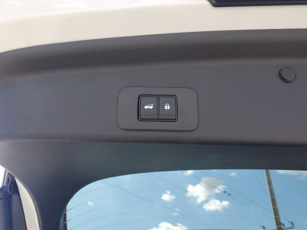 2026 Everest White Pearl Tricoat Nissan Murano SL AWD SUV
