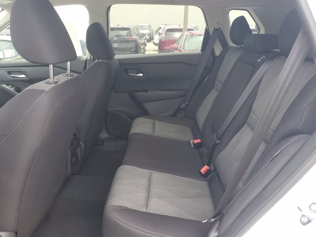 2026 Everest White Pearl Tricoat Nissan Rogue SV FWD SUV