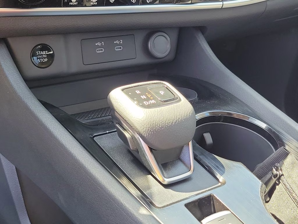 2026 Everest White Pearl Tricoat Nissan Rogue SV FWD SUV