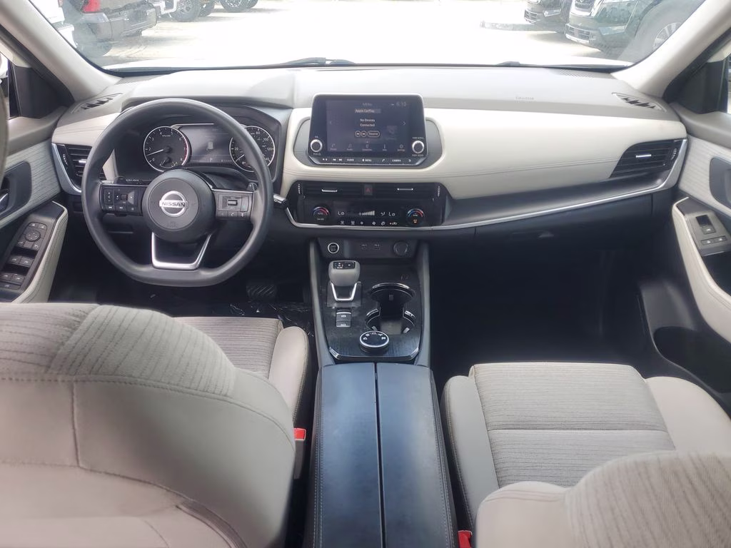 2021 Pearl White Tricoat Nissan Rogue SV AWD SUV