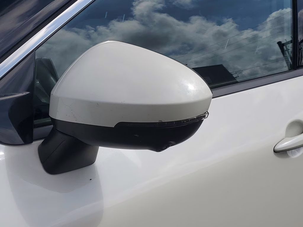 2021 Pearl White Tricoat Nissan Rogue SV AWD SUV