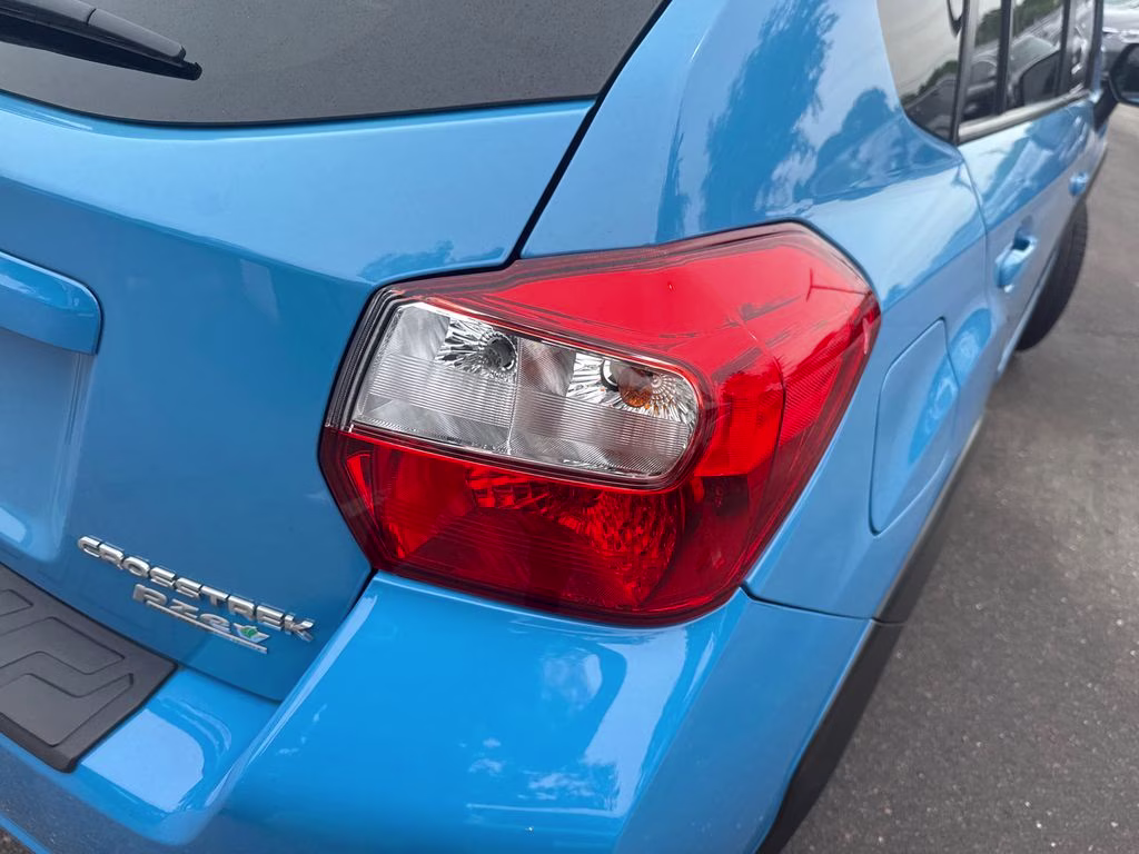 2016 Hyper Blue Subaru Crosstrek 2.0i Limited AWD SUV