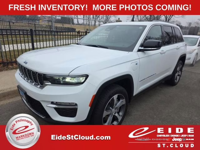 2022 Bright White Clearcoat Jeep Grand Cherokee 4xe 4X4 SUV