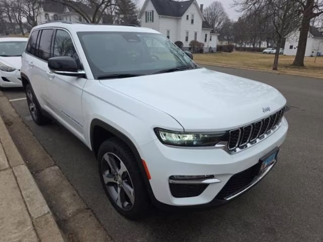 2022 Bright White Clearcoat Jeep Grand Cherokee 4xe 4X4 SUV