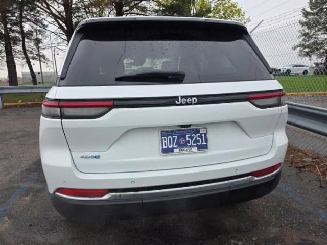 2022 Bright White Clearcoat Jeep Grand Cherokee 4xe 4X4 SUV