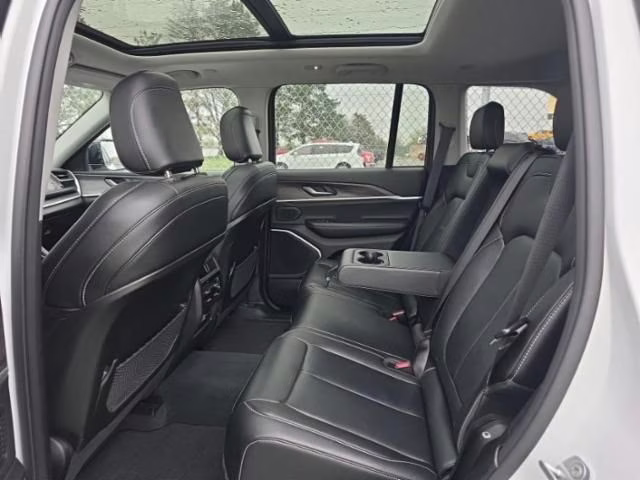 2022 Bright White Clearcoat Jeep Grand Cherokee 4xe 4X4 SUV