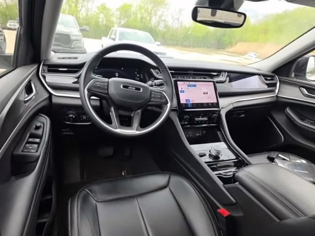 2023 Silver Zynith Jeep Grand Cherokee 4xe 4X4 SUV