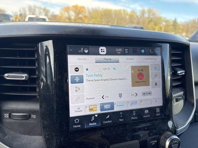 2022 Billet Silver Metallic Clearcoat Ram 1500 Big Horn/Lone Star 4X4 Truck