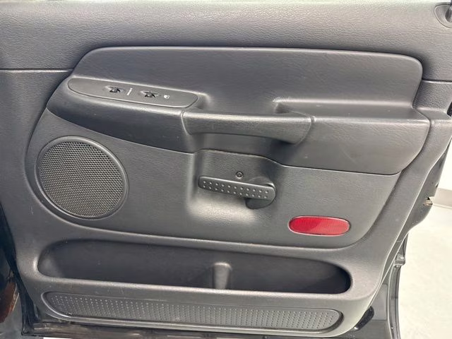 2003 Black Clearcoat Dodge Ram 1500 SLT 4X4 Truck