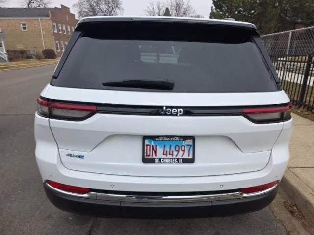 2022 Bright White Clearcoat Jeep Grand Cherokee 4xe 4X4 SUV