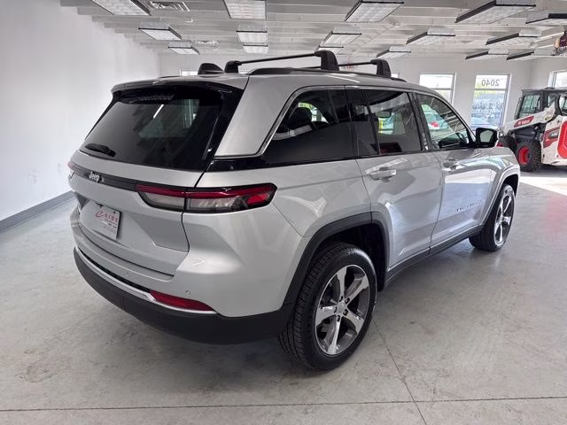 2023 Silver Zynith Jeep Grand Cherokee 4xe 4X4 SUV