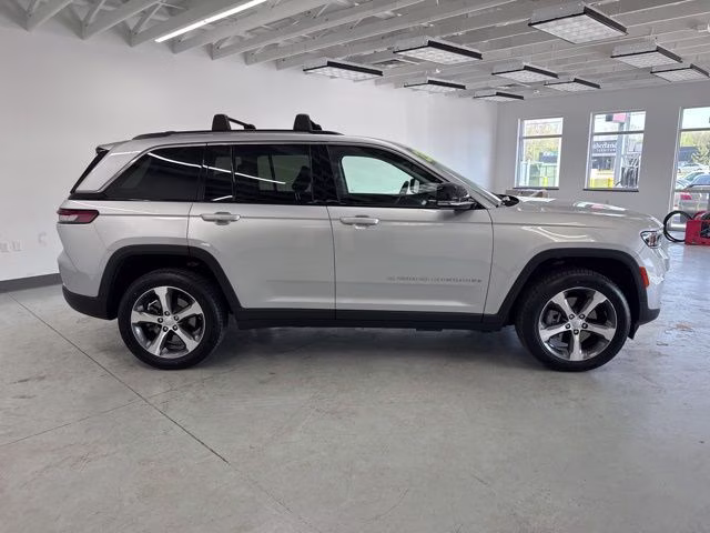 2023 Silver Zynith Jeep Grand Cherokee 4xe 4X4 SUV