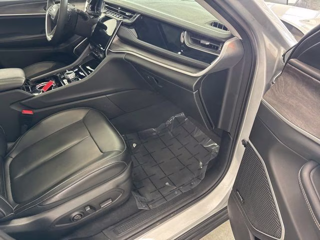 2023 Silver Zynith Jeep Grand Cherokee 4xe 4X4 SUV