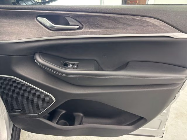 2023 Silver Zynith Jeep Grand Cherokee 4xe 4X4 SUV