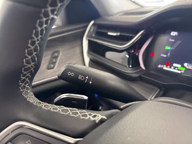 2023 Silver Zynith Jeep Grand Cherokee 4xe 4X4 SUV