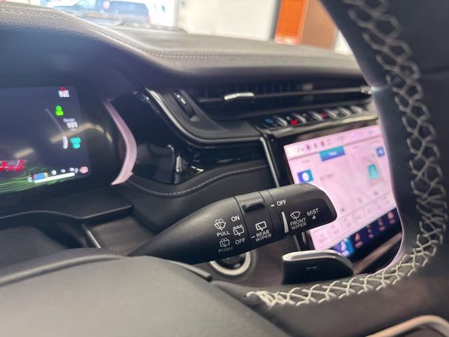 2023 Silver Zynith Jeep Grand Cherokee 4xe 4X4 SUV