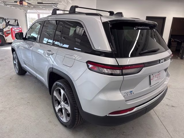 2023 Silver Zynith Jeep Grand Cherokee 4xe 4X4 SUV