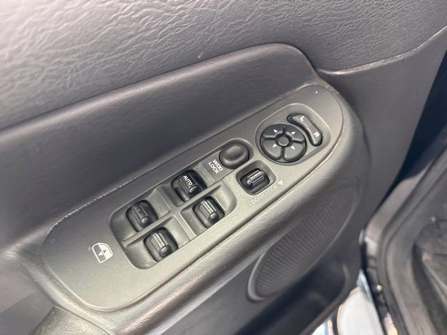 2003 Black Clearcoat Dodge Ram 1500 SLT 4X4 Truck