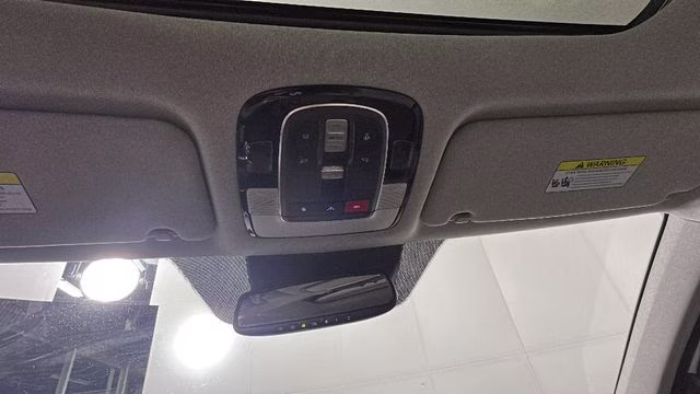 2022 Hyper White Hyundai Palisade Limited AWD SUV