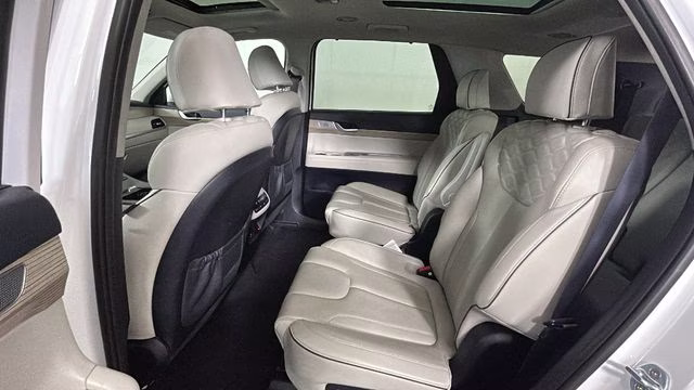 2022 Hyper White Hyundai Palisade Limited AWD SUV
