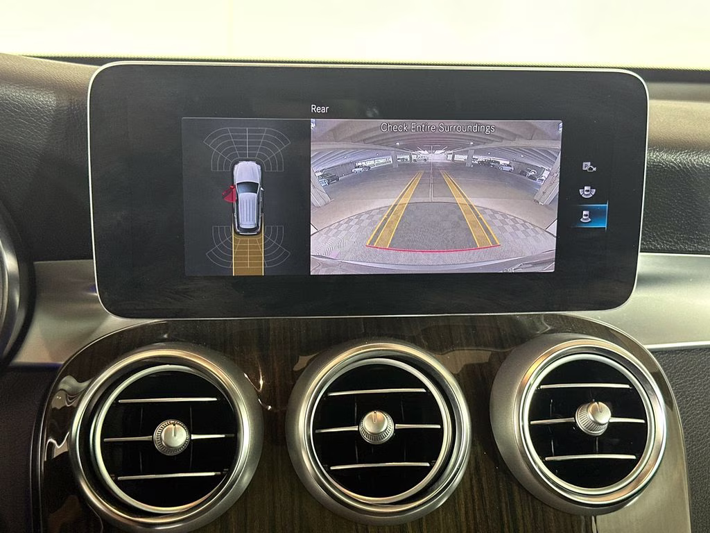 2022 Selenite Gray Metallic Mercedes-Benz GLC GLC 300 RWD SUV