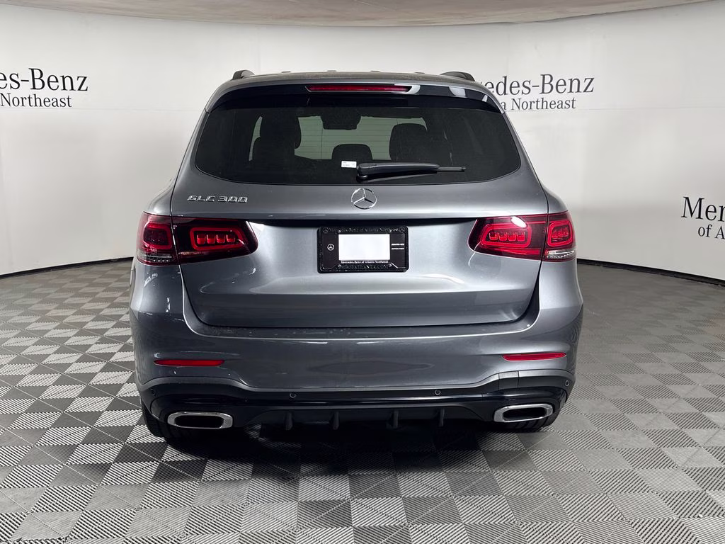 2022 Selenite Gray Metallic Mercedes-Benz GLC GLC 300 RWD SUV
