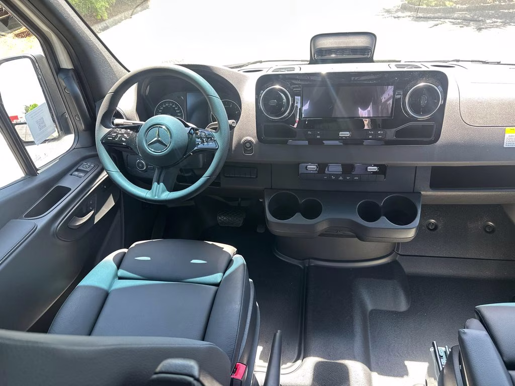 2026 Pebble Mercedes-Benz Sprinter 2500 Cargo 170 WB AWD Van