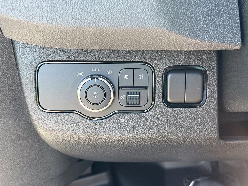 2026 Pebble Mercedes-Benz Sprinter 2500 Cargo 170 WB AWD Van