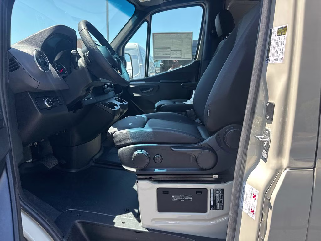 2026 Pebble Mercedes-Benz Sprinter 2500 Cargo 170 WB AWD Van