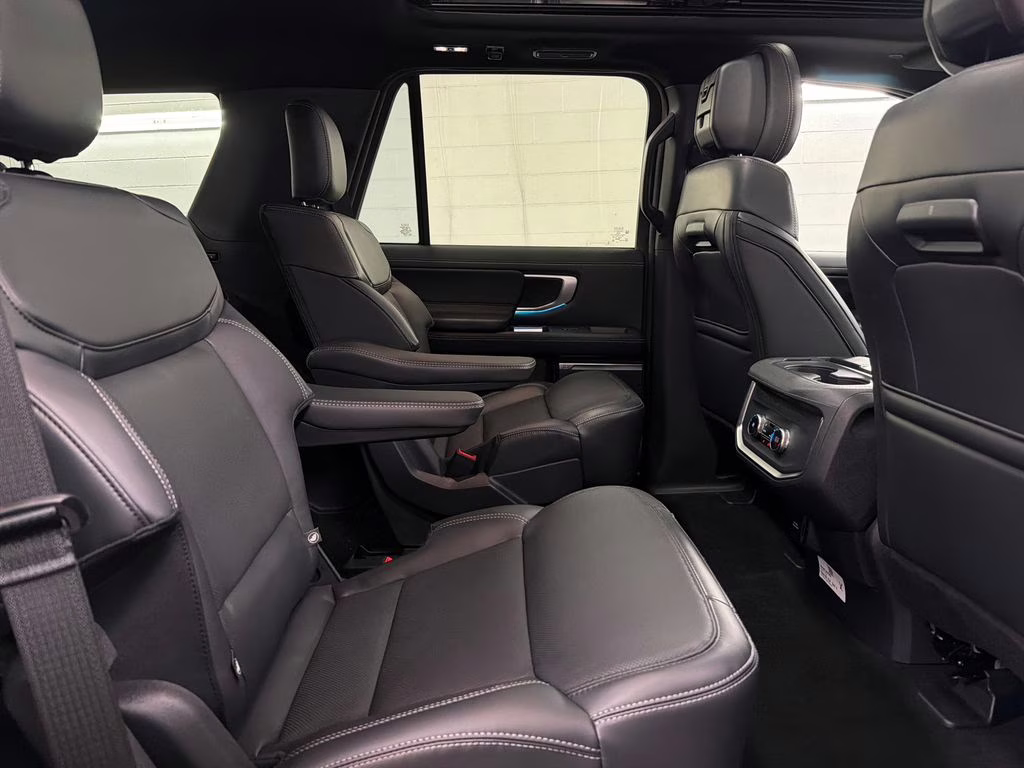 2026 GLACIER GRAY TRI-COAT Ford Expedition Platinum 4X4 SUV