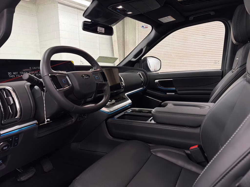 2026 GLACIER GRAY TRI-COAT Ford Expedition Platinum 4X4 SUV