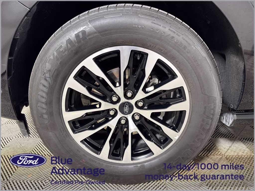 2025 Agate Black Metallic Ford Expedition Max Platinum 4X4 SUV