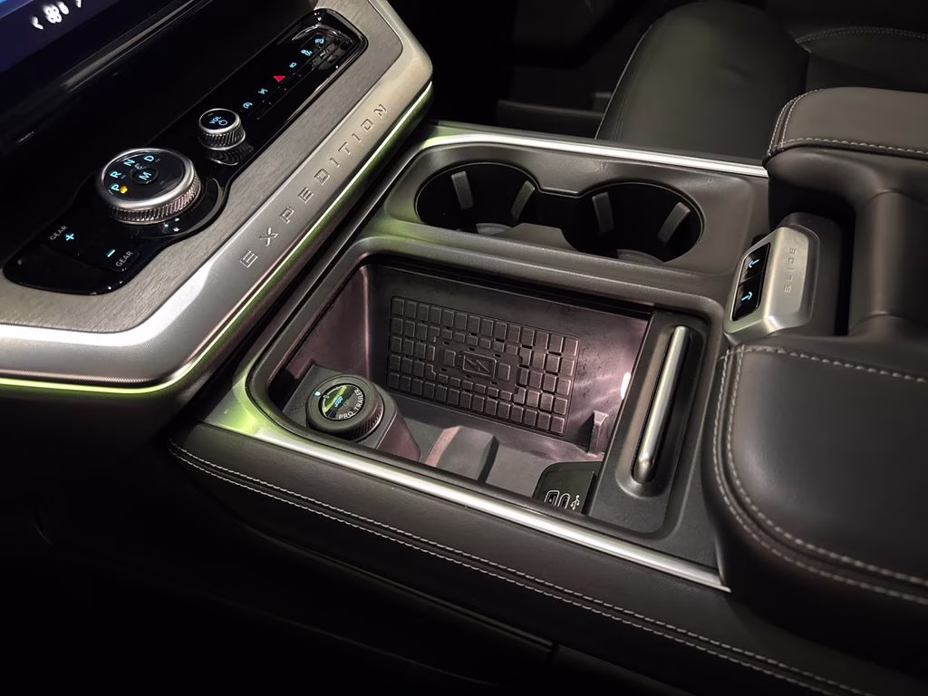 2025 Agate Black Metallic Ford Expedition Max Platinum 4X4 SUV