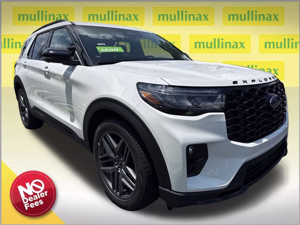 2026 Star White Metallic Tri-Coat Ford Explorer ST 4X4 SUV