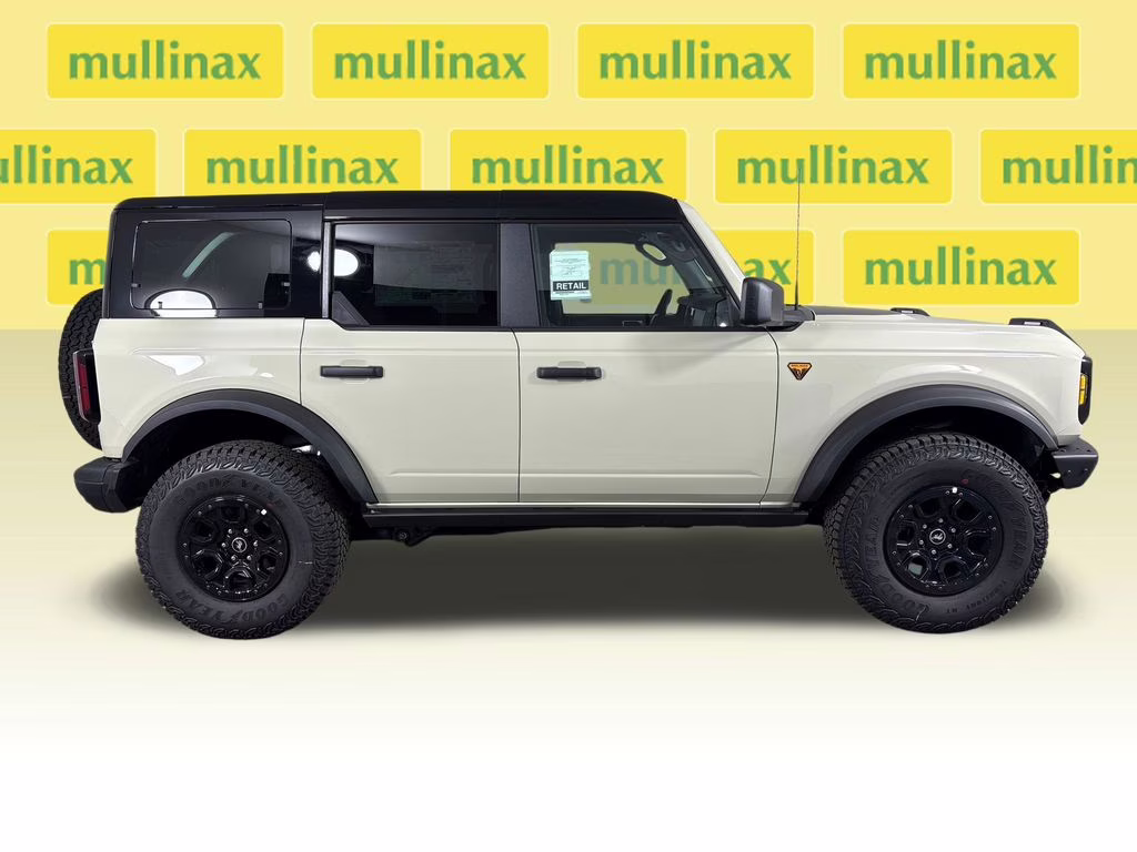 2026 Beige Ford Bronco Badlands 4X4 SUV
