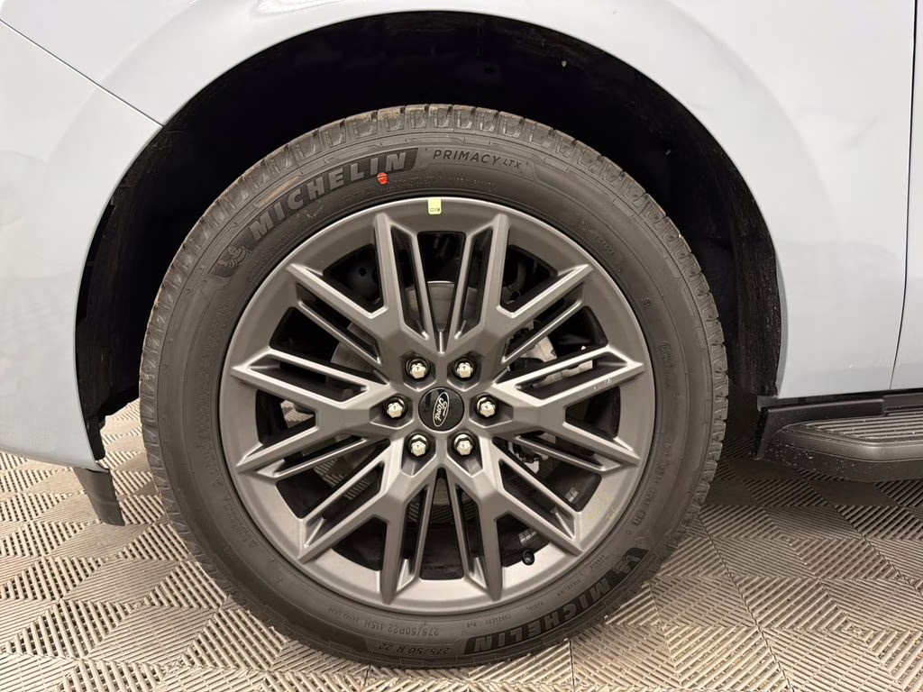 2026 GLACIER GRAY TRI-COAT Ford Expedition Platinum 4X4 SUV