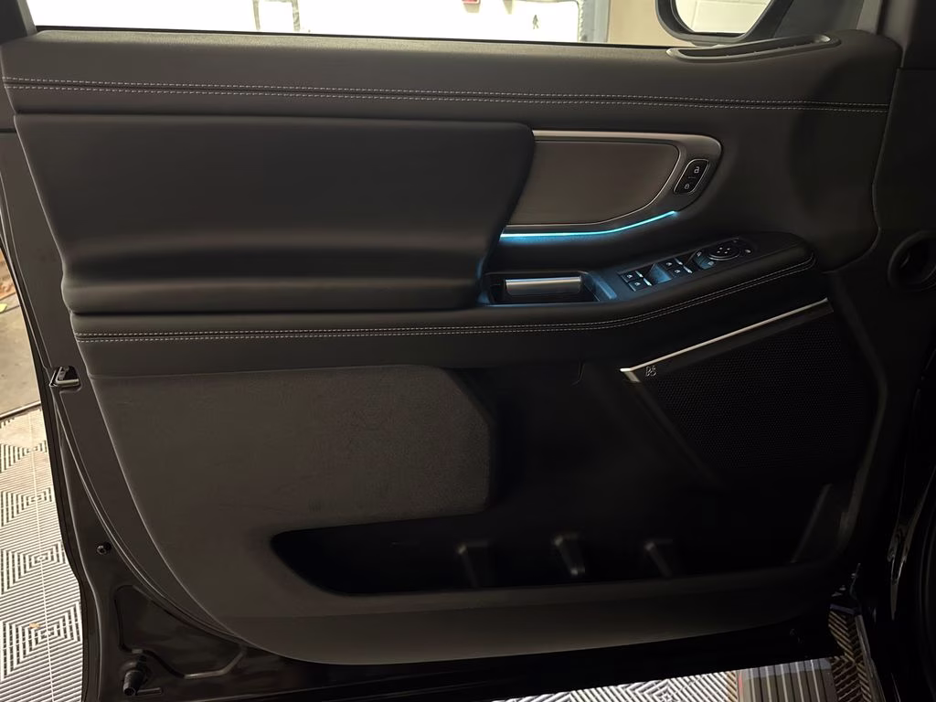 2025 Agate Black Metallic Ford Expedition Max Platinum 4X4 SUV