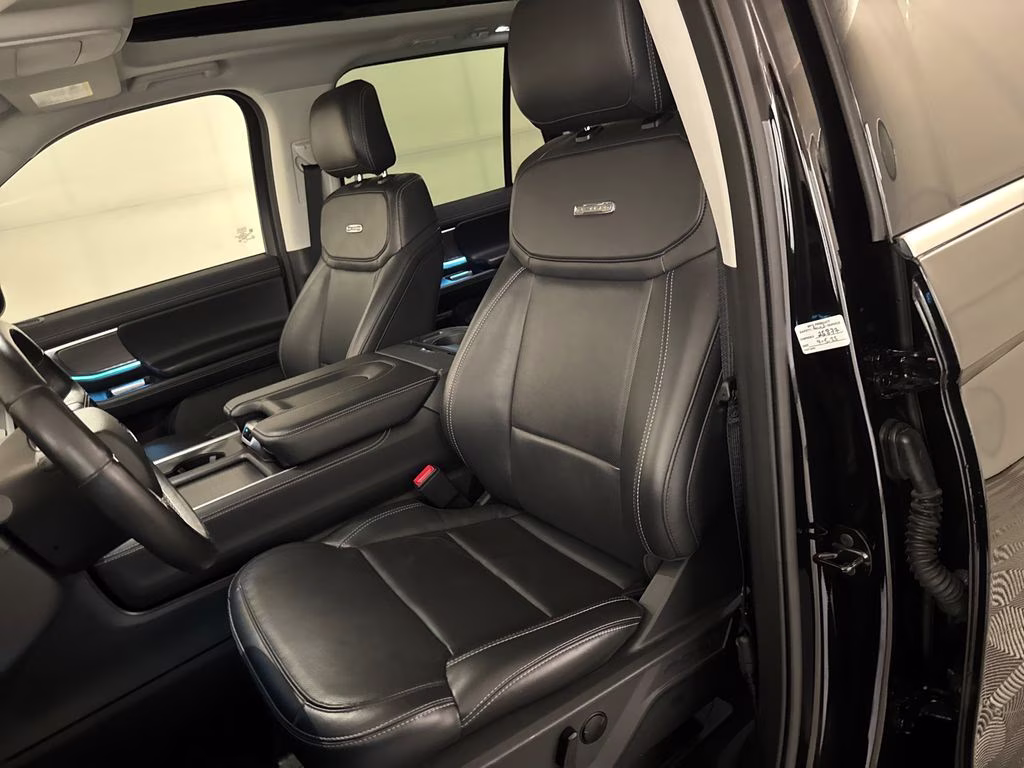 2025 Agate Black Metallic Ford Expedition Max Platinum 4X4 SUV