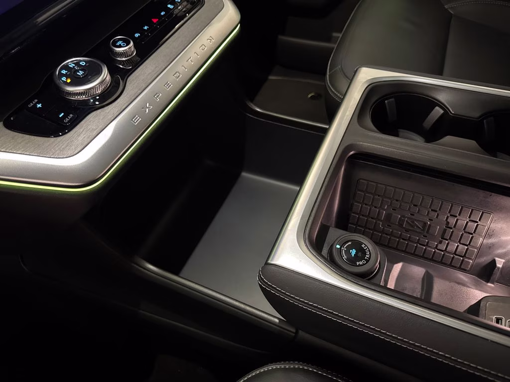 2025 Agate Black Metallic Ford Expedition Max Platinum 4X4 SUV