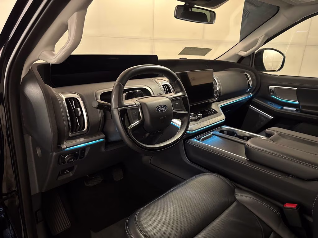 2025 Agate Black Metallic Ford Expedition Max Platinum 4X4 SUV