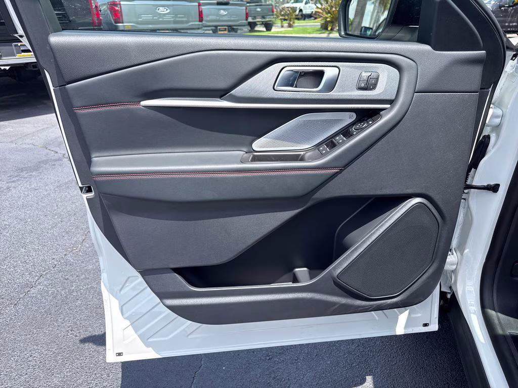 2026 Star White Metallic Tri-Coat Ford Explorer ST 4X4 SUV
